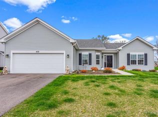433 E Dekalb Dr, Maple Park, IL 60151