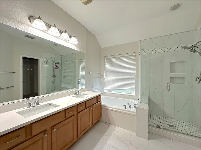 1579 Poets Way — Photo 28