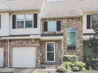 2002 Royal Ct, Royersford, PA 19468