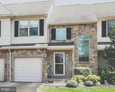 2002 Royal Ct, Royersford, PA, 19468