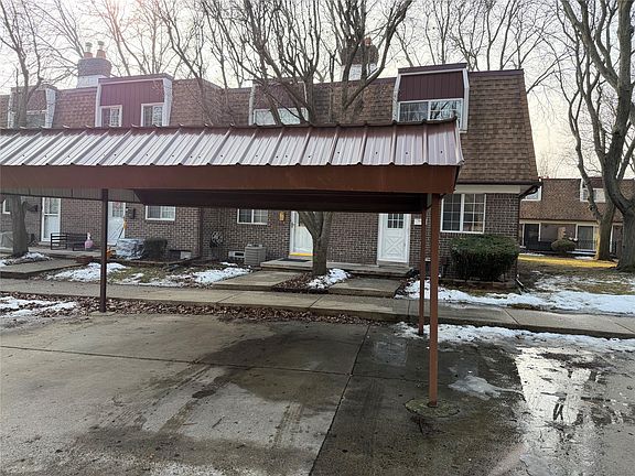 2nd image of 37035 E Aragona Dr