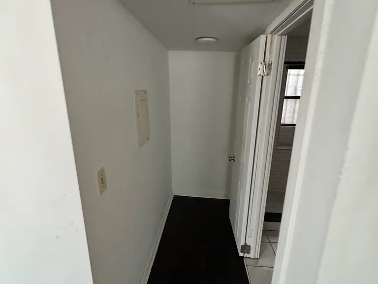 1808 Parkview Ave #GF — Photo 2