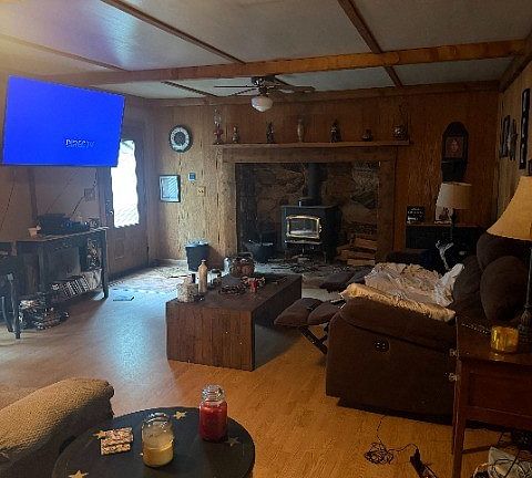 4th image of 900 Dugan Rd