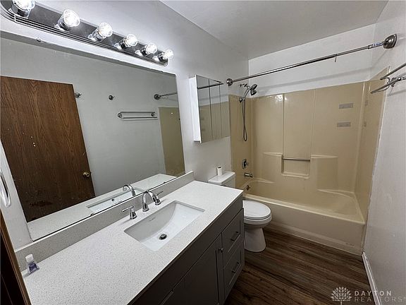 3rd image of 2505 Yolanda Dr