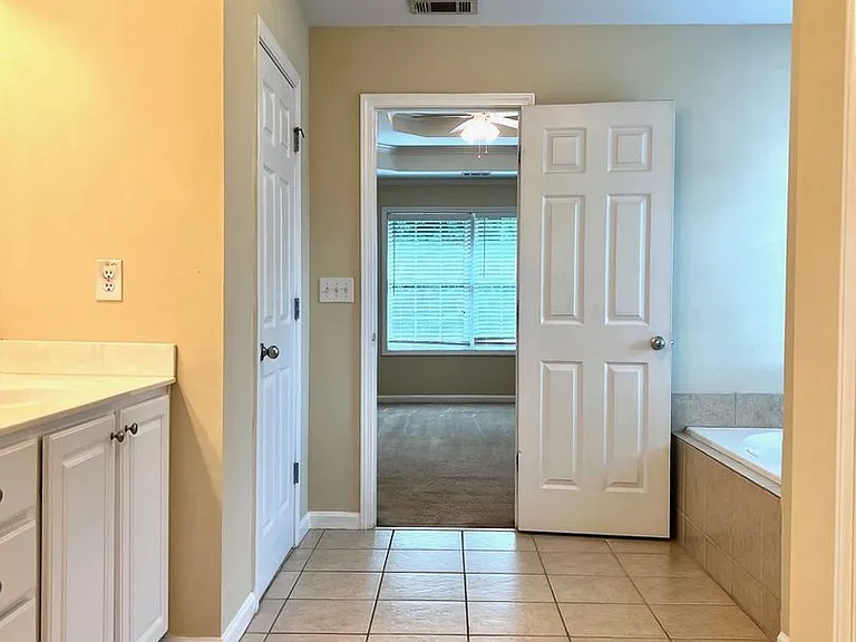 983 Yancey Ct — Photo 14