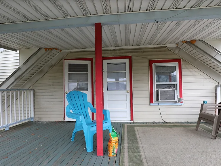 21 Lothrop St #2B — Photo 8