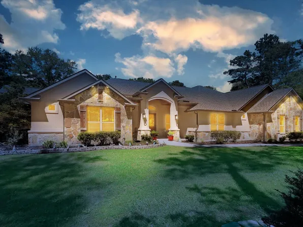 121 Red Hawk Rd, Huntsville, TX 77340