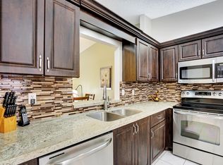 6172 Kings Gate Cir, Delray Beach, FL 33484