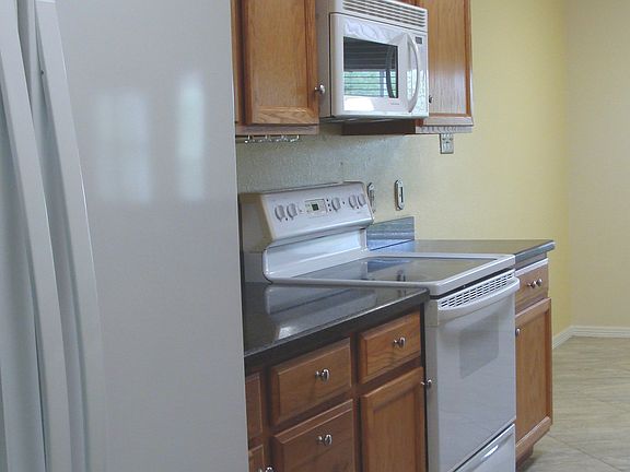5th image of 6 Lakewood Dr