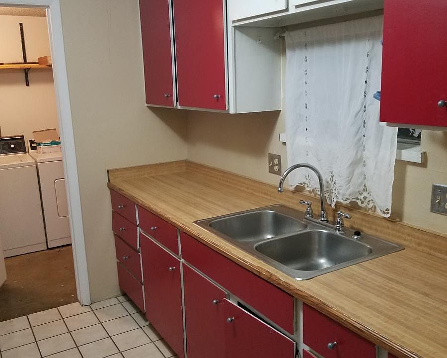 1st image of 38 Chambers Ave