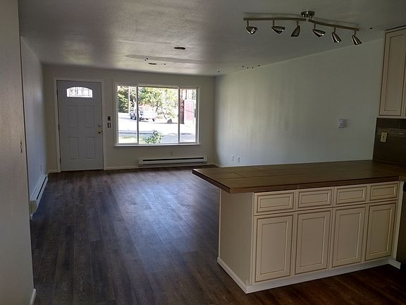 4th image of 17622 Spruce Way Unit A