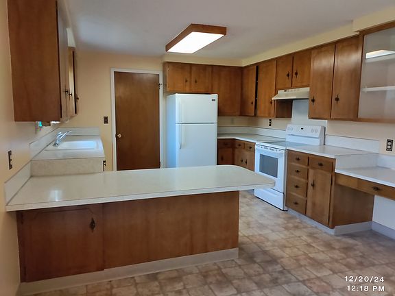 4th image of 508 W Dakota Ave