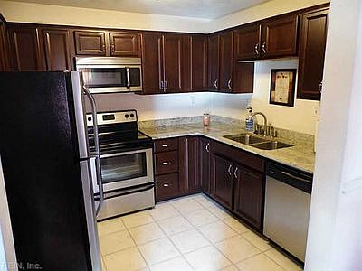 3rd image of 6946 Bonnot Dr