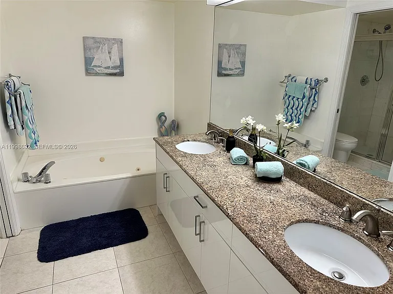 3530 Mystic Pointe Dr #2607 — Photo 22