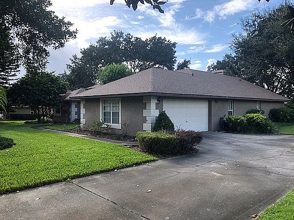 2nd image of 10618 Versailles Blvd