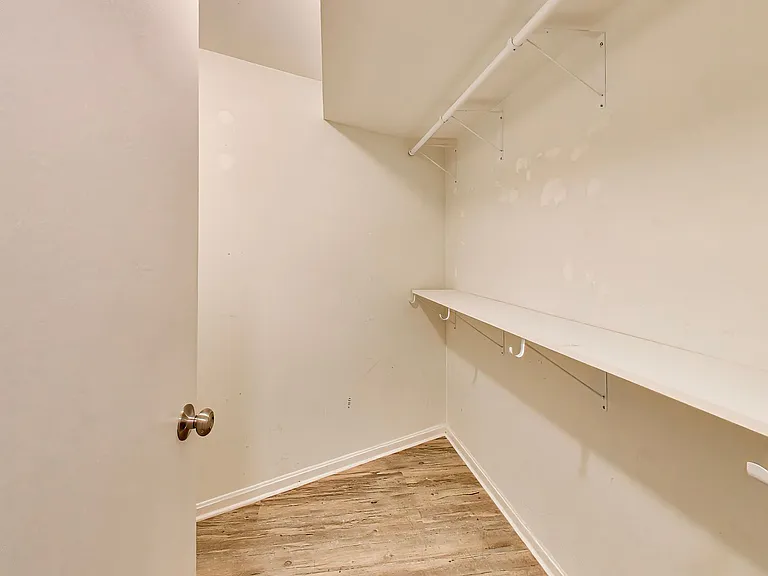 11910 Crosswind Ct — Photo 24