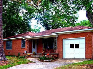 105 W Chauncy St, Brenham, TX 77833