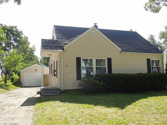3rd image of 2557 25th St