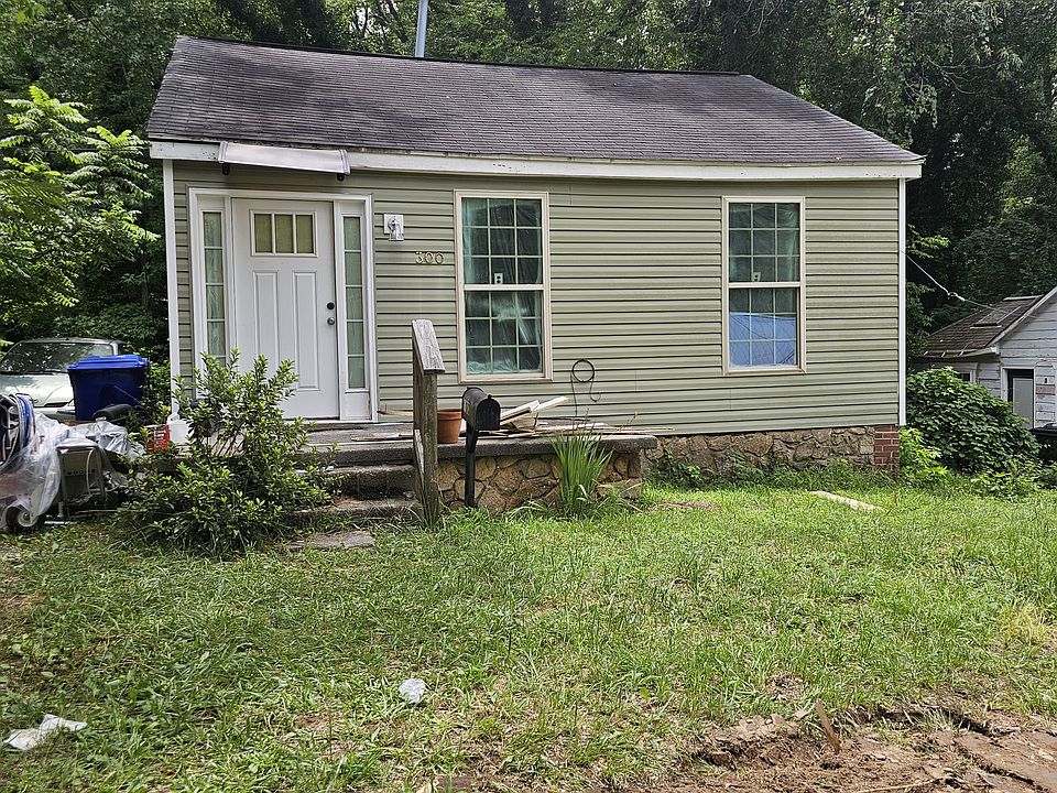1st image of 300 Knolls St