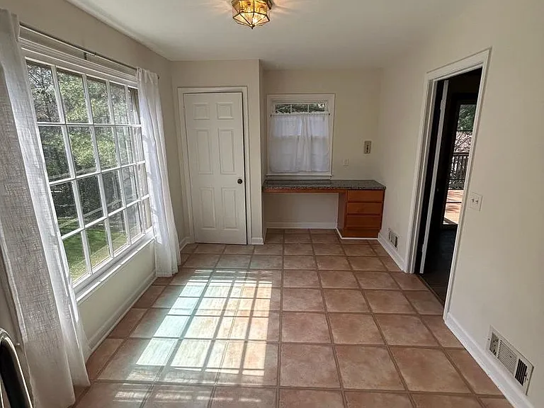 3816 Ridgelea Dr — Photo 10
