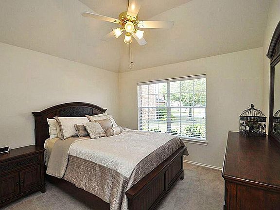 4th image of 1403 Elden Hills Way