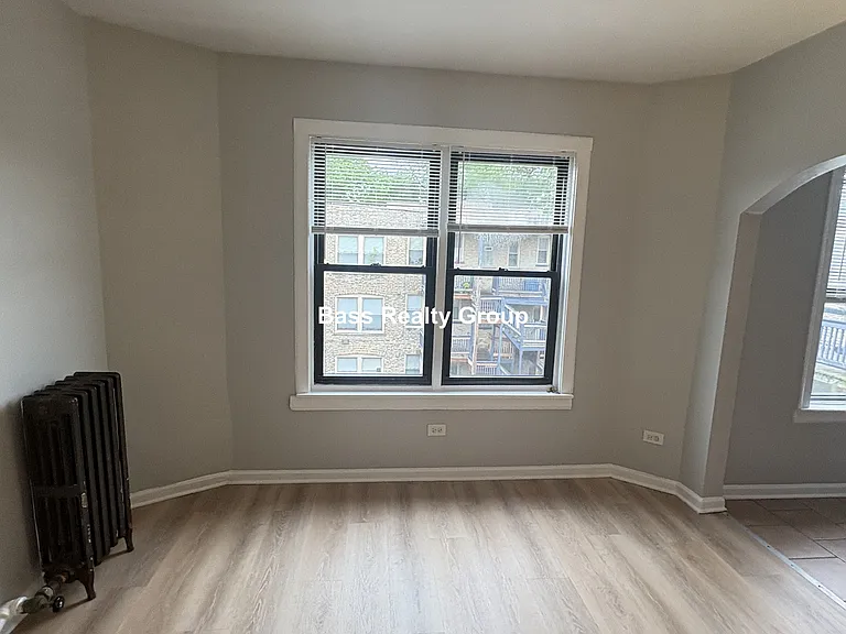 1719 W Estes Ave #304 — Photo 3