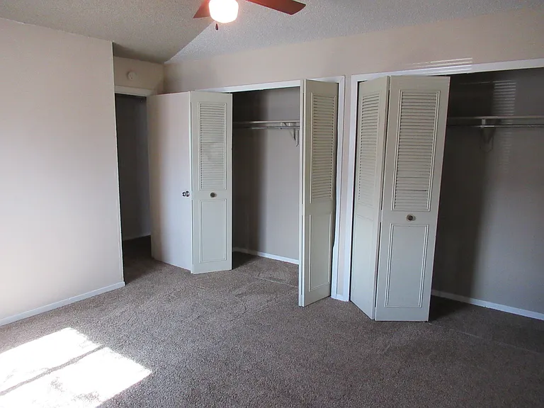 980 Holli Springs Ln #B — Photo 11