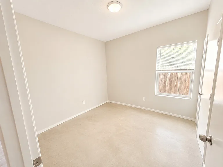 221 San Angelo St #1 — Photo 6