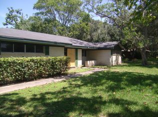 2009 Laurel St, Bay City, TX 77414