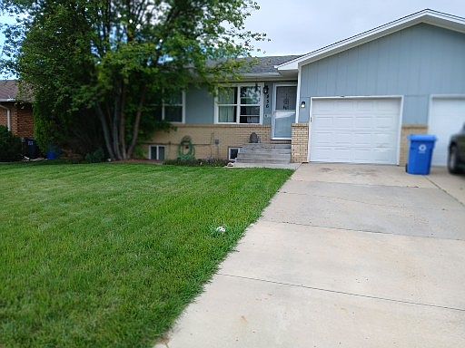 2nd image of 456 W 43rd St #456B