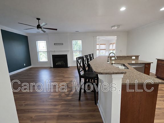4th image of 314 Park Ridge Cir