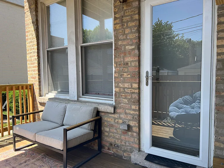 2025 W Erie St #1R — Photo 14