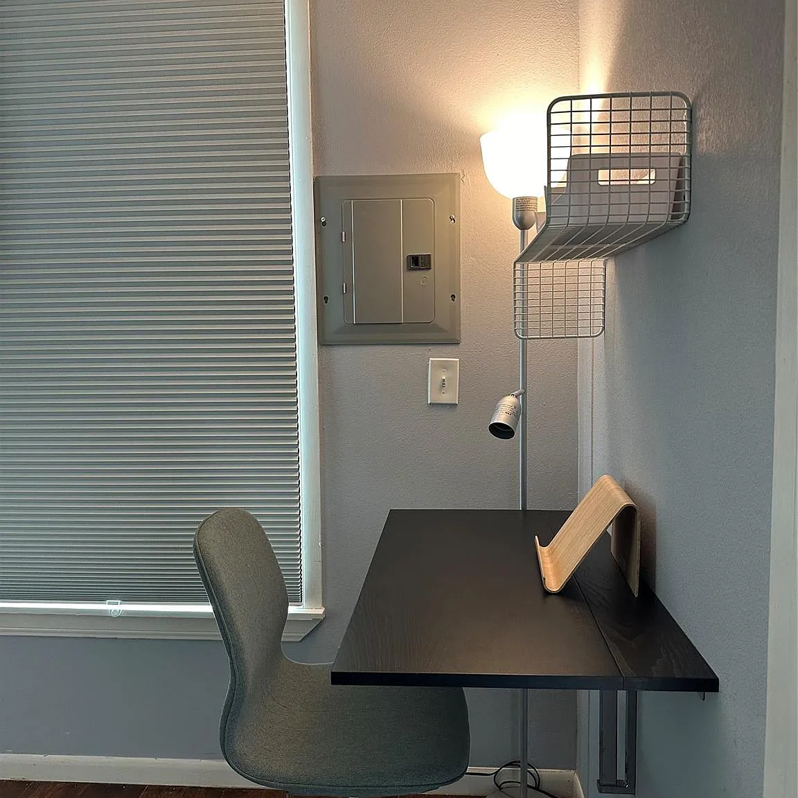 Studio, 1.0 bath, 360 sqft, $900 — Photo 3