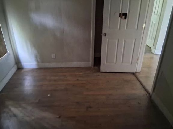 4th image of 1610 S Lydia Ave