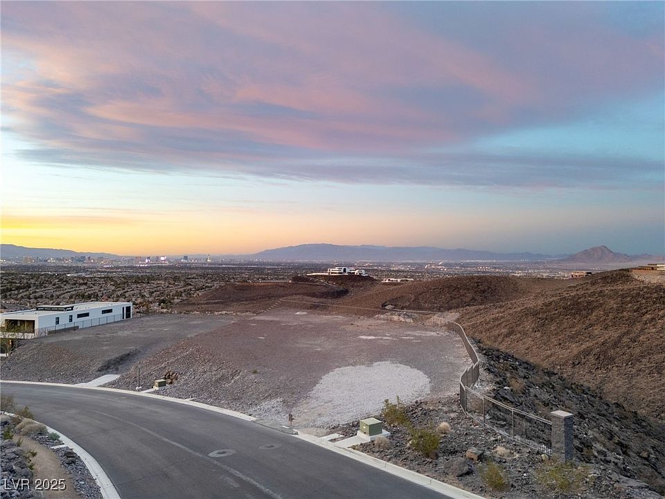1st image of 17 Cloud Chaser Blvd