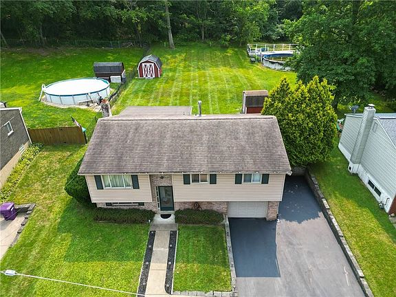 2nd image of 567 Deborah Jane Dr