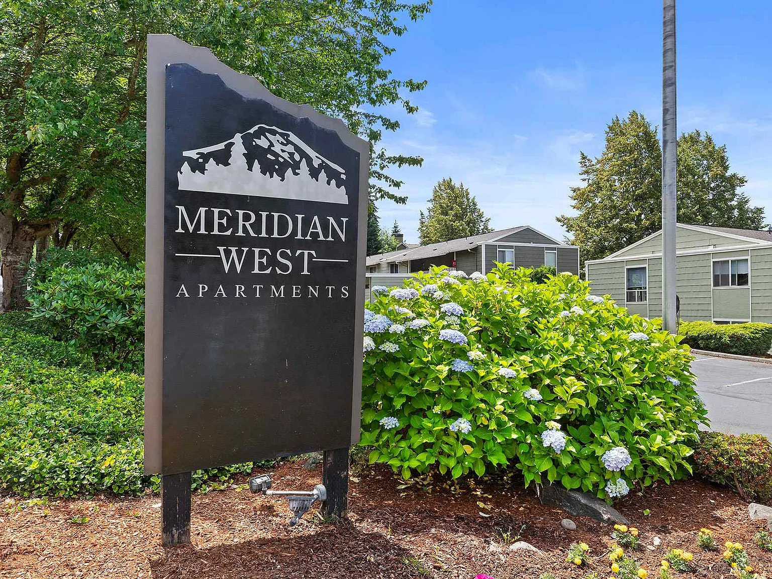 Meridian West Apartments — Photo 2
