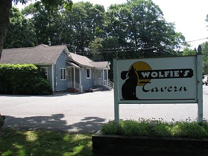 3rd image of 15 Fort Pond Blvd