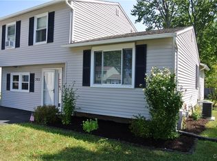 203 Windebank Ln, Minoa, NY 13116