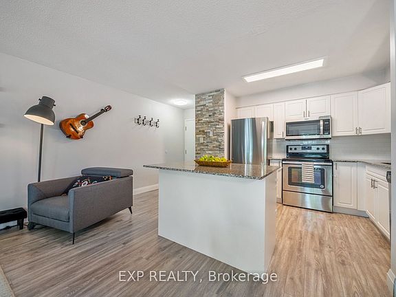 5th image of 276 Eiwo Ct #301