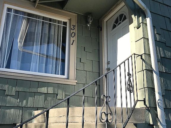 3rd image of 301 N Wycoff Ave