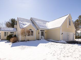 27 Drakes Lndg, Hampton, NH 03842