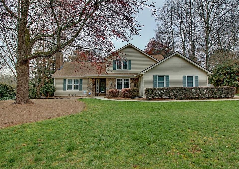 1st image of 545 Saddle Creek Cir