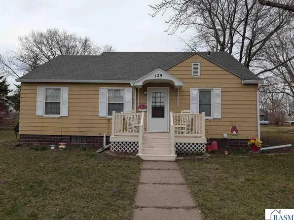 129 Martin St E, Lewisville, MN 56060