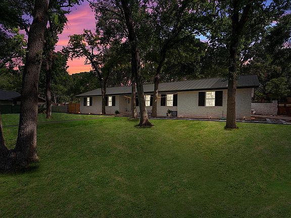 2nd image of 4402 Crestridge Dr