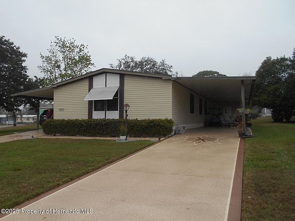 3rd image of 14275 Nickelodeon St