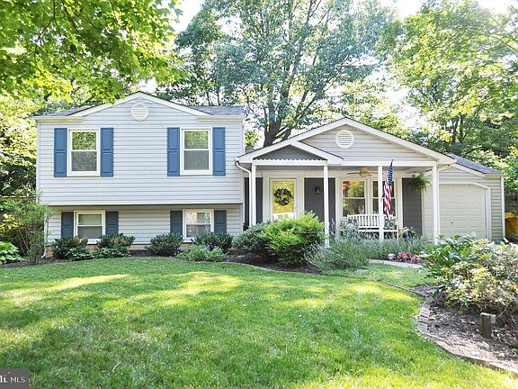 2nd image of 1476 Breezewood Ct