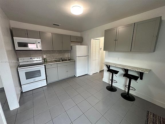 4th image of 2955 NW 14th Ct #2955