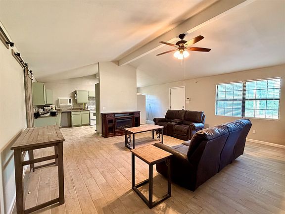 4th image of 6960 Clifden Dr