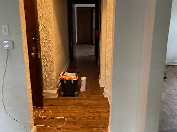 2nd image of 5590 N Diversey Blvd